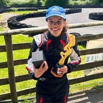 Genevieve-go-karting-1_65aa993f094bcd15c1862abdb100ffbf