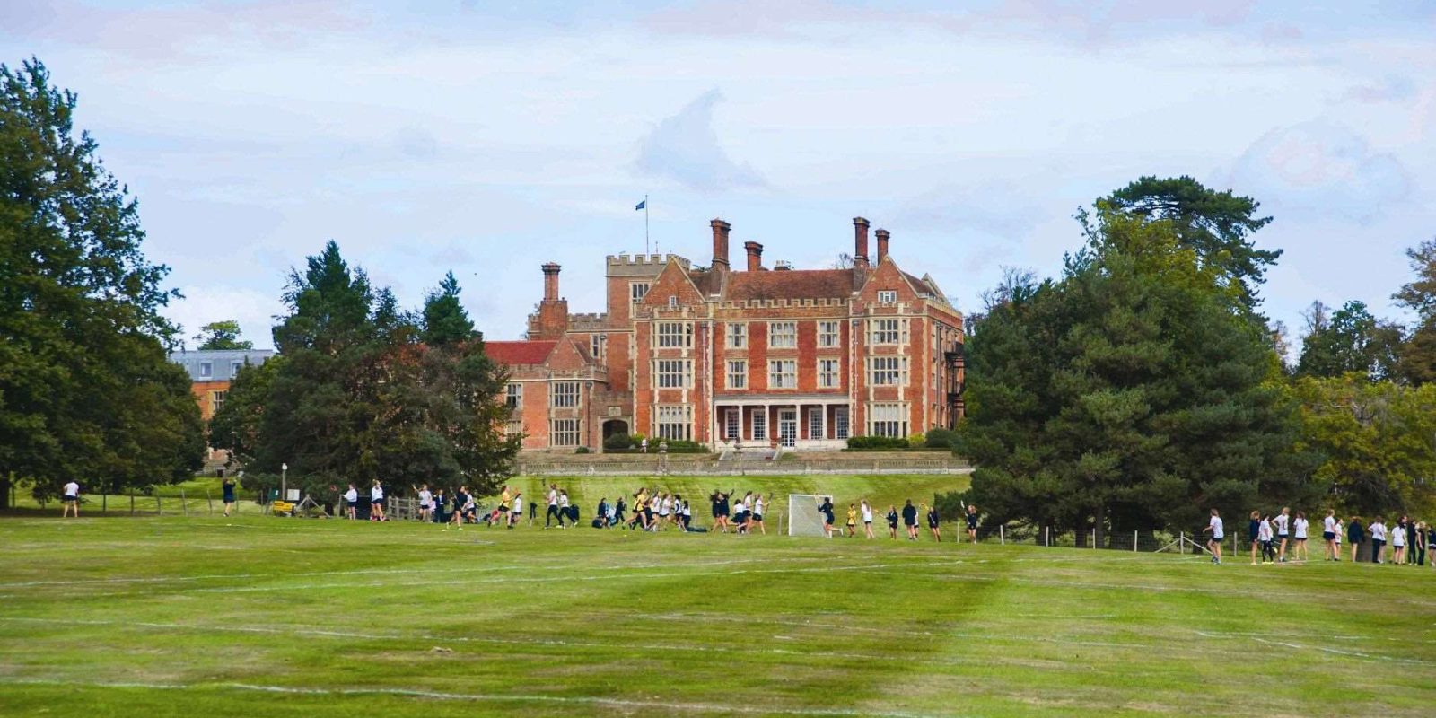 img_mcgrath_foto_aa_uk_pub_2000_06