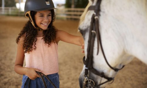 img_mcgrath_foto_verano_usa_2000_medium-shot-girl-with-beautiful-horse